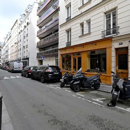 Large Modern Studio Close To The Eiffel Tower And Paris Highlights Apartman Kültér fotó