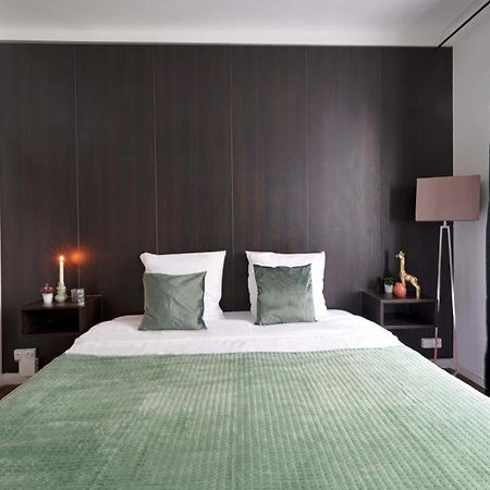 Large Modern Studio Close To The Eiffel Tower And Paris Highlights Apartman Kültér fotó