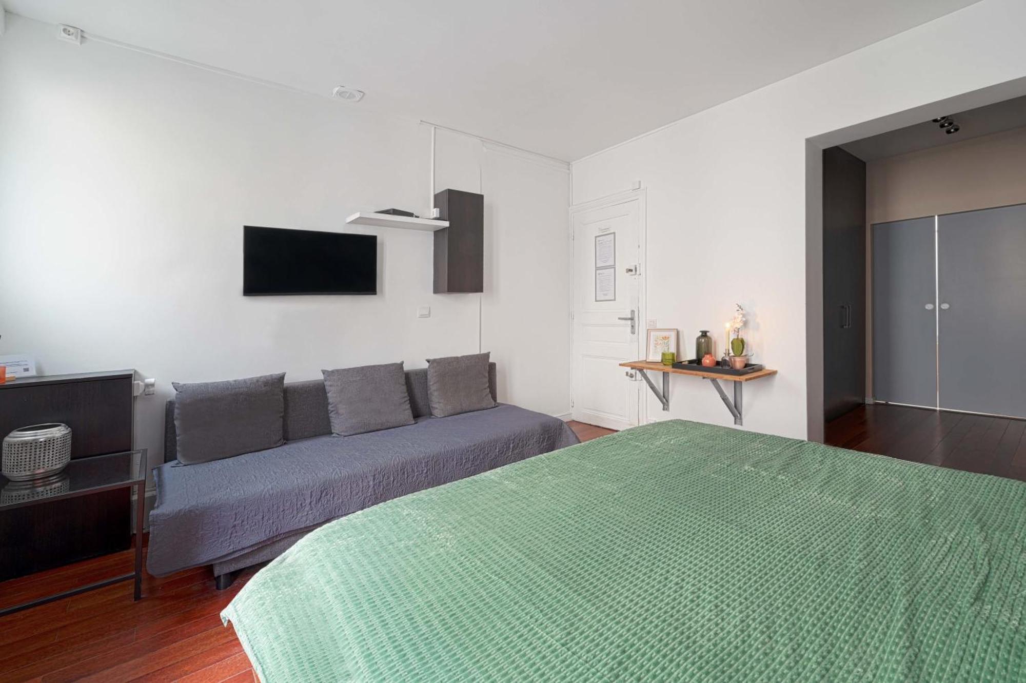 Large Modern Studio Close To The Eiffel Tower And Paris Highlights Apartman Kültér fotó