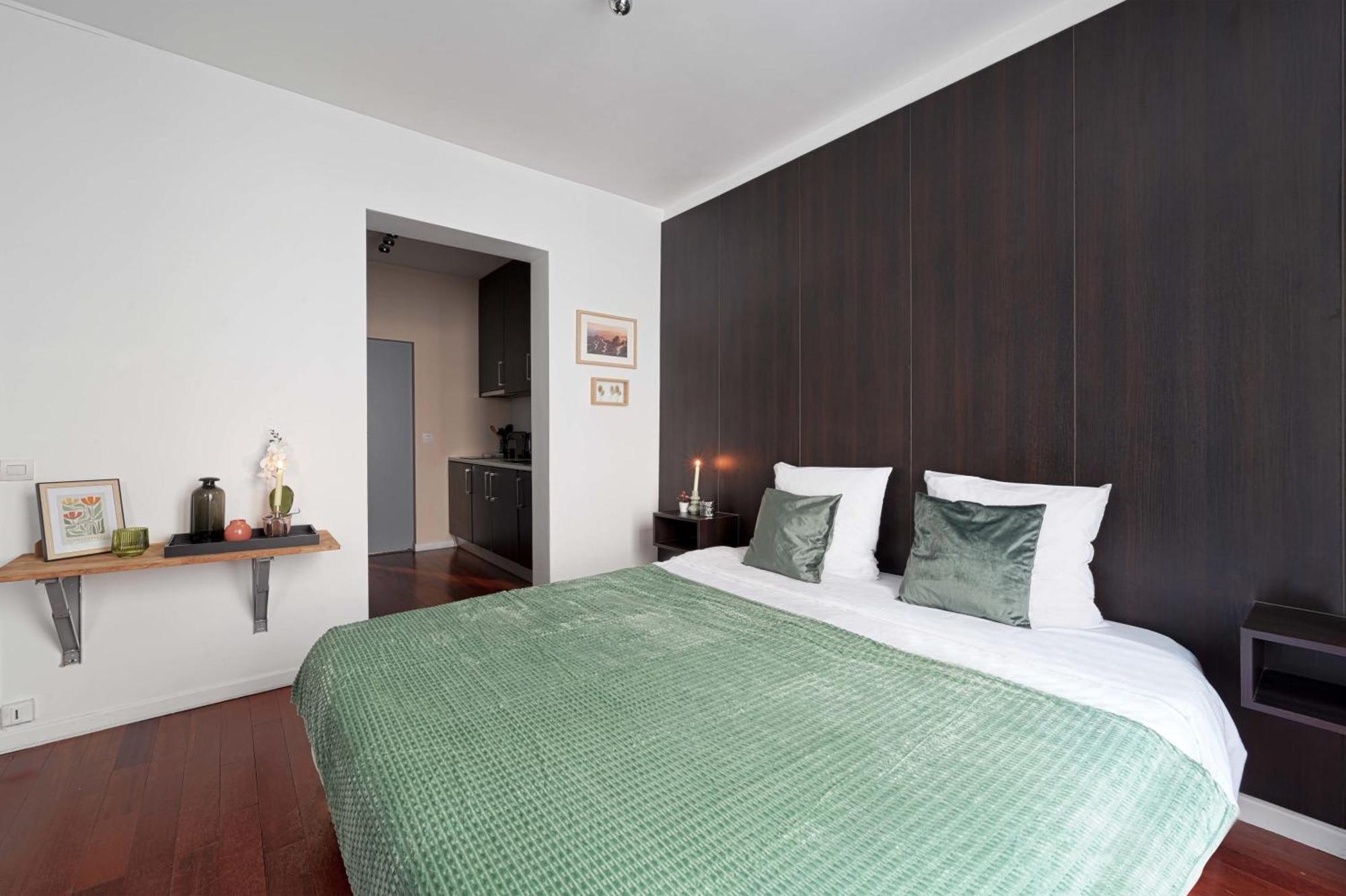 Large Modern Studio Close To The Eiffel Tower And Paris Highlights Apartman Kültér fotó